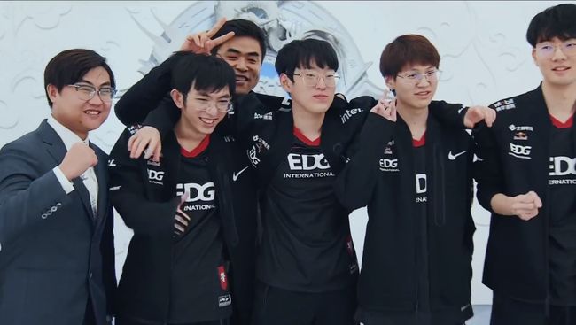 他在关键球 他在关键球